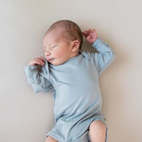 Long Sleeve Bodysuit in Fog | Infant Bodysuit | Kyte Baby
