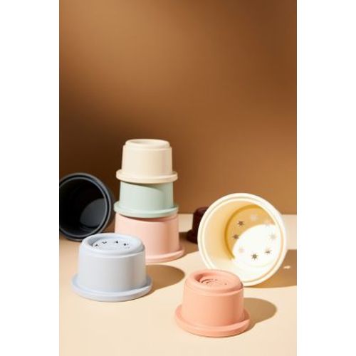 Stacking cups