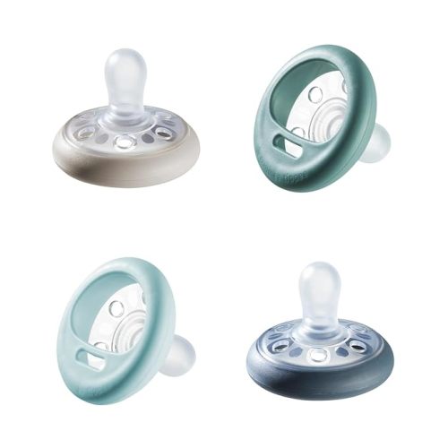 Tommee Tippee Breast-Like Pacifier, 0-6 Months, Symmetrical Design, Natural Breast-Like Baglet, BPA-Free Binkies, Pastel/Blue/Black, Pack of 4