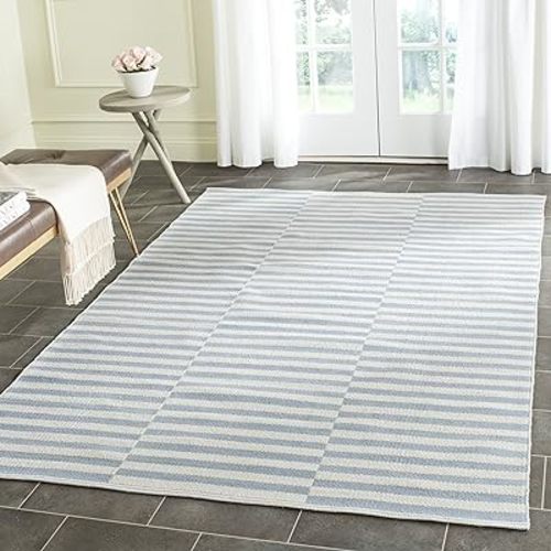 SAFAVIEH Montauk Collection Area Rug - 5' x 7', Ivory & Light Blue, Handmade Stripe Cotton, Ideal for High Traffic Areas in Living Room, Bedroom (MTK715B)