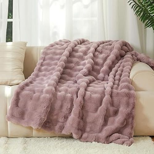 The Malibu Blanket - LuxeComfort Faux Fur Bubble Blanket 60"x70" Purple Dusk - Luxuriously Soft, Elegant, Reversible Design, Home Décor, Picnics, and Travel (Purple Dusk, Oversized Throw 60x70)
