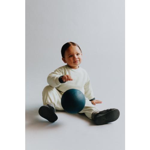 SWEATSHIRT AND JOGGER PANTS MATCHING SET - Light green | ZARA United States