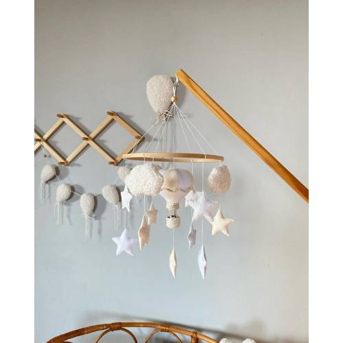 Hot Air Balloon Baby Mobile, White Crib Mobile, Felt Baby Mobiles, Nursery Mobile, Monochrome Mobile, Gift Newborn, Boho Classroom Decor