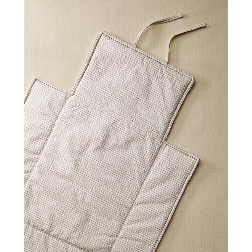 CHILDREN’S SQUARE STRIPE CHANGING MAT