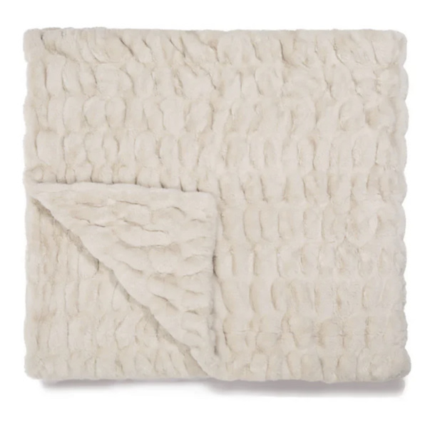 Antique Ivory Throw Blanket in Faux Fur | Lola Blankets