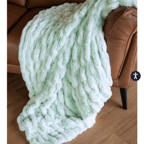 Hugs Snowcapped Pistachio Blanket | Minky Couture