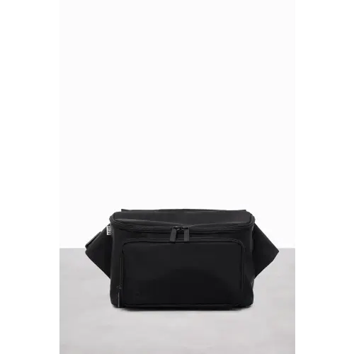 BÉIS 'The Diaper Pack' in Black - Diaper Fanny Pack & Crossbody Diaper Bag