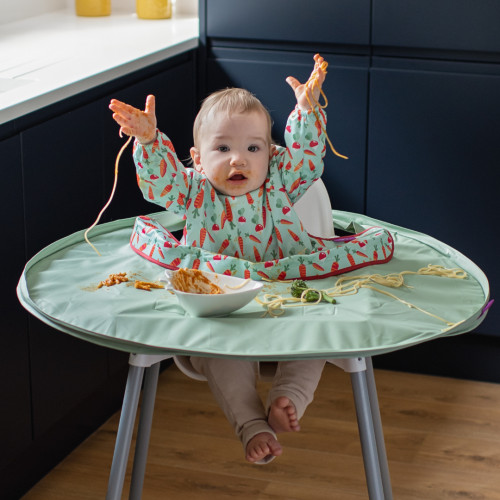 Bib & Tray Kit