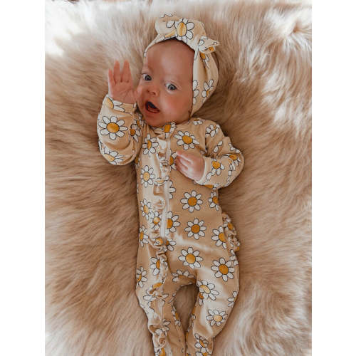 Daisy Pop Biscotti / Organic Frill Zip Footie