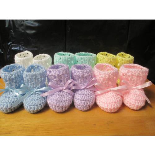 Handmade crochet baby booties | soft shoes | shower gift | size 3 to 6 months