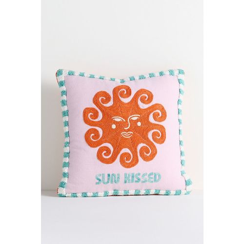 Allani Cotton Indoor/Outdoor Hand-Tufted Pillow