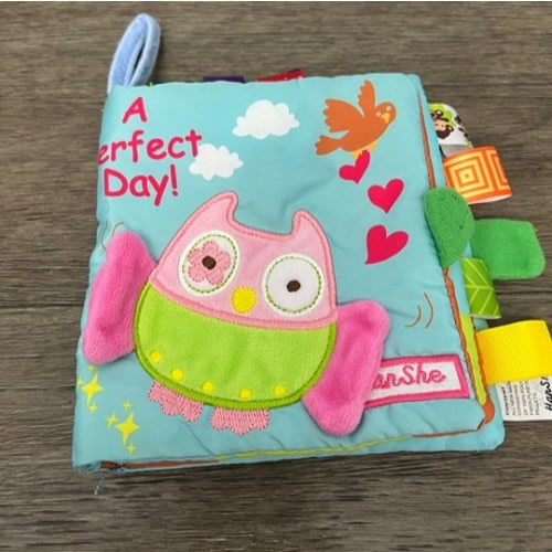HanShe A Perfect Day Cloth Toddler Book