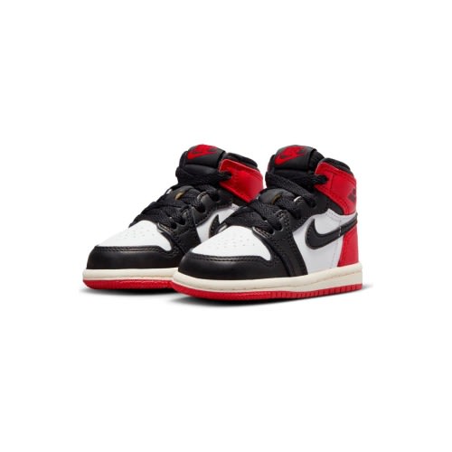 Kids' Air Jordan 1 Retro High Top Sneaker, 3 M