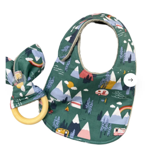 Campers Under the Rainbow Bib | Cute and Practical Bib for Babies | Durable and Easy to Clean – puddlejumpers