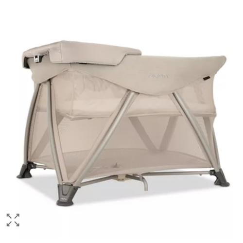 SENA™ aire Play Yard & Travel Crib + SENA™ series changer