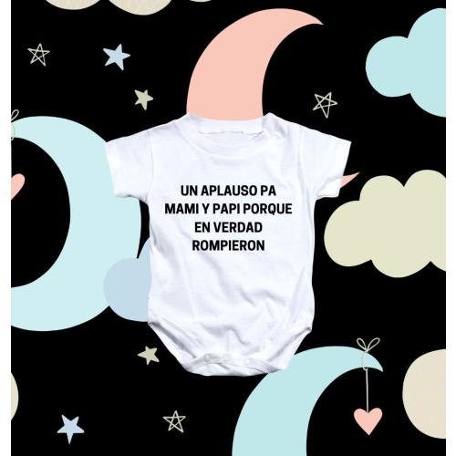 Un Aplauso Pa’ Mami y Papi Baby Onesie