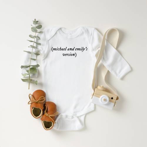Personalized Version Baby Bodysuit, Custom Pregnancy Reveal, Baby Announcement, Baby Shower Gift, Mommy's Version, Swift Baby Clothes, Shirt