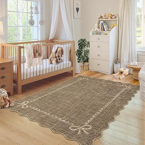 GarveeHome Scalloped Bow Rug for Living Room, Solid Brown Rug for Dorm, Washable Rugs 3x5 Soft Low Pile Non Slip Scalloped Rugs for Nursery College Bedroom Decor Kids Room Playroom