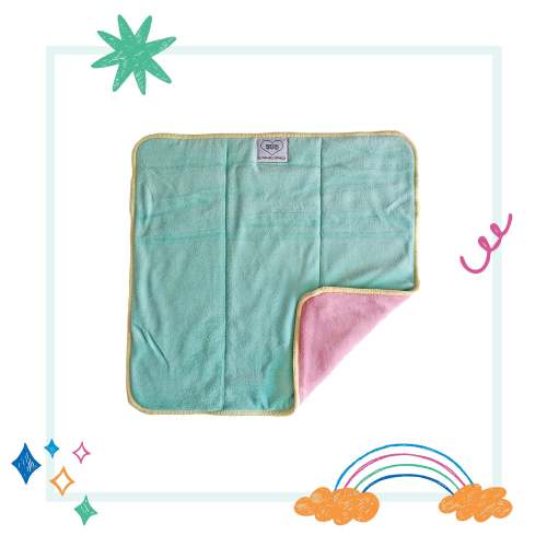 Midsize™ Marshmallow 15 Layer trifold