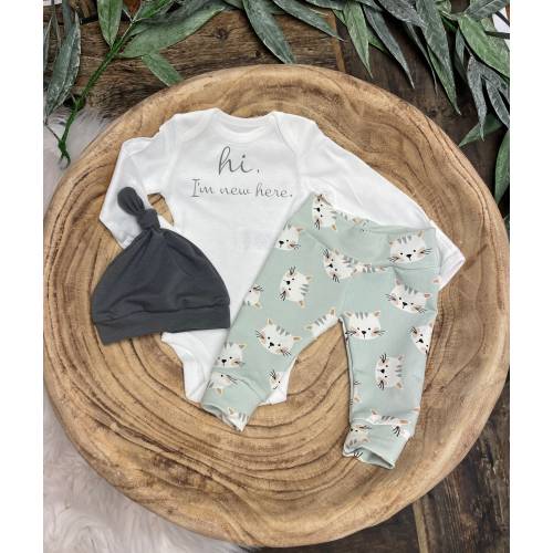 Unisex baby coming home/Gender Neutral coming home outfit/baby animal clothing/cat baby outfit/baby clothing/Premie Baby/Baby Shower Gift