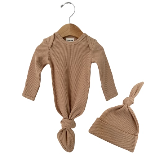 Organic Waffle Knotted Gown & Hat, Tan