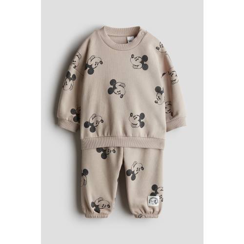 2-PIECE SWEATSUIT