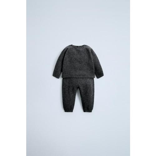 100% CASHMERE SWEATER AND PANTS MATCHING SET
