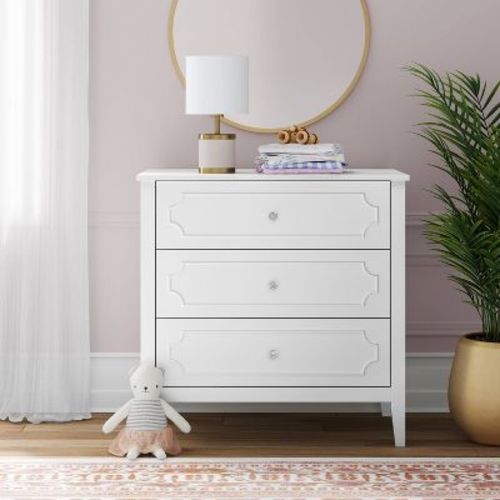 DaVinci Chloe Regency 3-Drawer Dresser