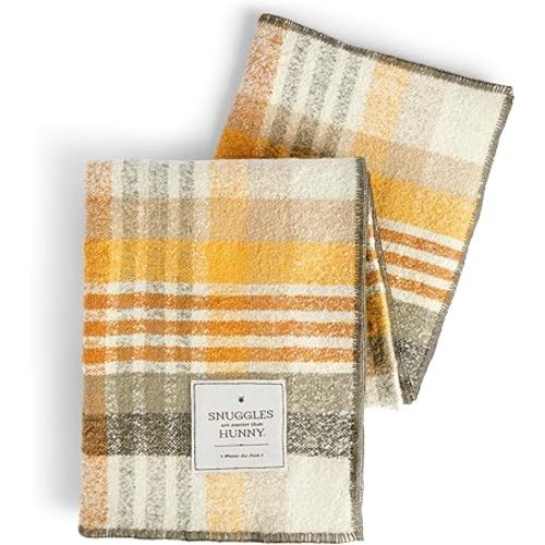 DEMDACO Pooh Classic Yellow Bear Everyday Collection Sweeter Than Hunny Yellow Plaid 50 x 60 Acrylic and Polyester Fiber Cozy Throw Blanket