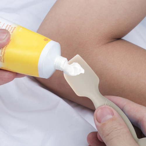 Aodebiao Brush ，Efficient Home Applicator Uniform Applicator Mini Baby Diaper Cream Spatula with Case - BPA-Free Silicone Diaper Spatula , Wipe-Clean, Mom-Invented Butt Paste Applicator