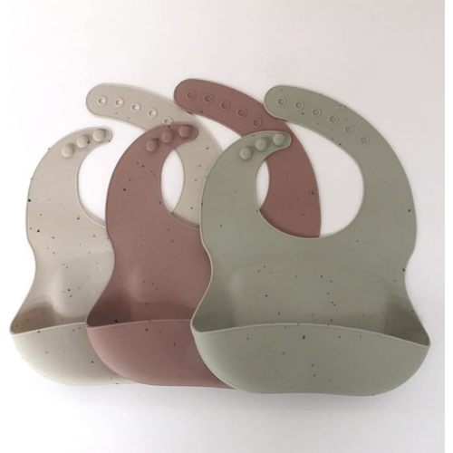 KIDSco. Set of 3 Speckled Silicone Bibs for Baby and Toddler Girls and Boys | Waterproof Baby Bib with Crumb Catcher Pocket | Adjustable Bib for Babies and Toddlers | Unisex and Neutral Colors