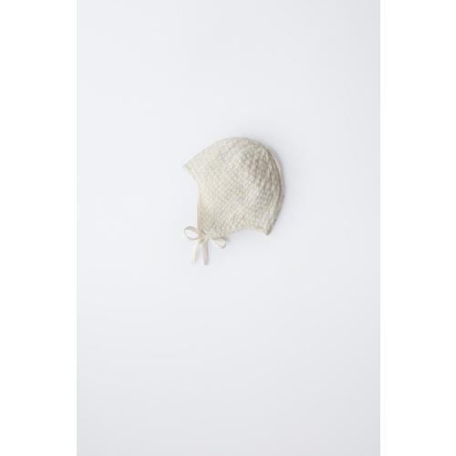 COTTON, SILK, AND CASHMERE TEXTURE KNIT BONNET - Mid-ecru | ZARA United States