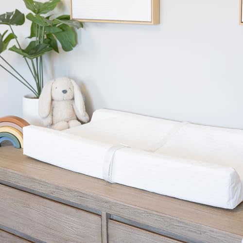 Regalo Baby Basics Changing Pad with Non-Slip Grip System, Waterproof Diaper Changing Pad for Dresser or Changing Table, Contoured Infant Changing Pad with Safety Strap, White
