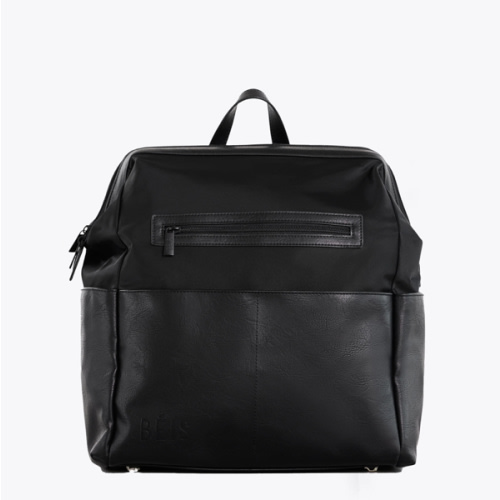 BÉIS 'The Diaper Backpack' in Black - Black Diaper Bag & Diaper Backpack