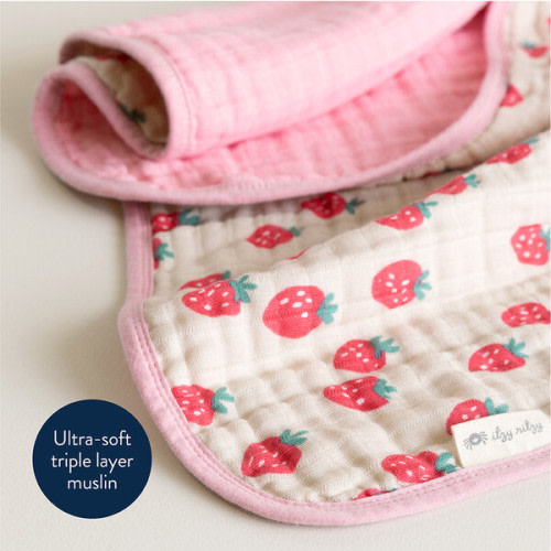 Itzy Blanket, Strawberries & Cream - Itzy Ritzy | Maisonette
