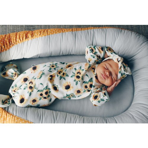 Sunflower design knotted baby gown with top knot hat or headband, baby girl coming home outfit