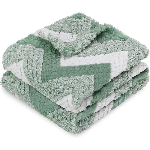 HOMRITAR Baby Blanket for Boys Girls Soft Fleece Fluffy Toddler Blanket, Warmer Comfort Reversible Boho Decor Bed Blankets with Chevron Pattern for Newborn Infant 30 x 40