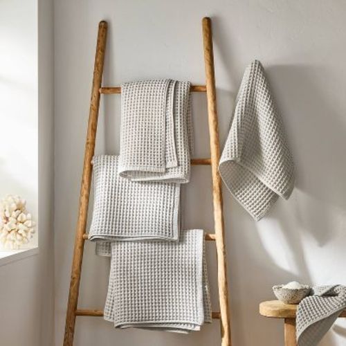 Waffle Bath Towel Gray - Casaluna™: 100% Cotton, Lightweight 300-450 Gsm, Pre Washed, Oeko-tex Certified