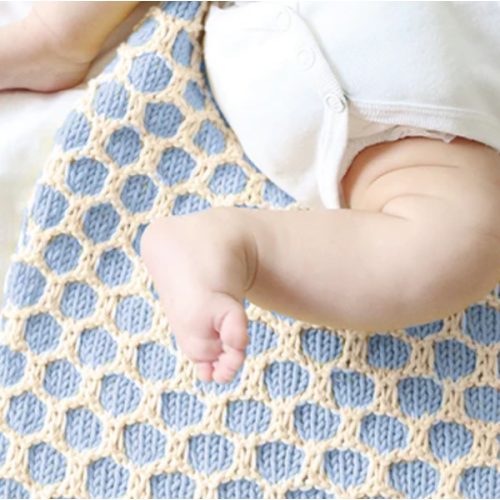 Bee Blanket Kit – We Are Knitters