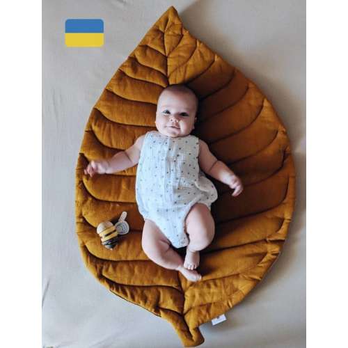 Leaf play mat from natural linen, different colors | Newborn or baby shower gift
