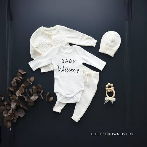 Custom Knitted Newborn Baby Outfit, Custom Name Onesie® Baby Outfit Set, New Mom Gift, Baby Shower, Baby Announcement, Gender Neutral Baby