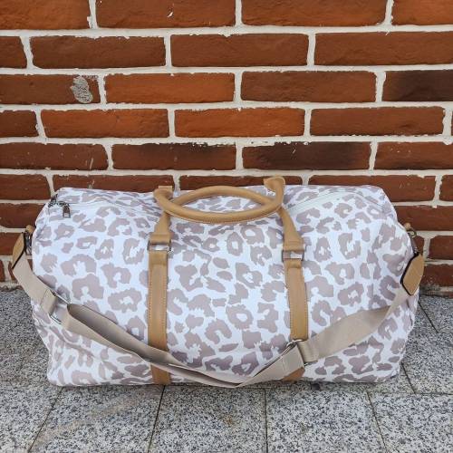 Leopard Cheetah print luxury designer duffle bag, Hot seller women's travel bag, duffel bag, cheetah print luggage weekender oversized bag
