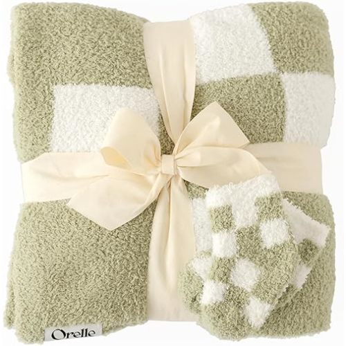 Orelle Checkered Baby Blanket and Socks Set | Sage Green