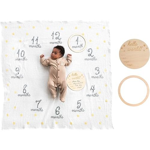 Pearhead Hello World Milestone Blanket and Prop, Baby Monthly Milestone Updates, Growth Blanket with Photo Posing Props, Ideal Mother's Day Gift, Perfect Newborn Gift and Nursery Decor