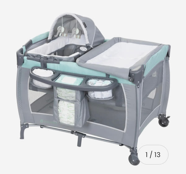 Lil Snooze Deluxe III - Portable Playard w/ Bassinet
