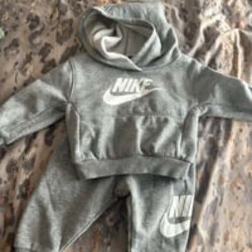 Nike sweatsuit