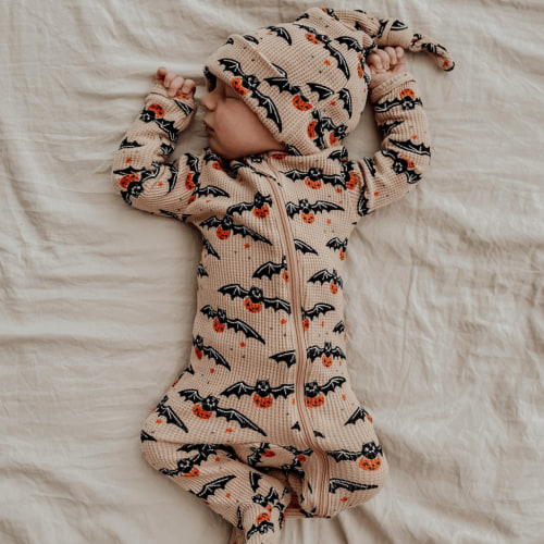 Organic Waffle Basic Zip Footie, Tan Trick or Treating Bat