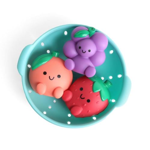 Itzy Ritzy Bath Squirter Toys – Set of 3 Textured, Fruit-Shaped Bath Toys & 1 Sprinkle Strainer – Itzy Splash Pals Promote Sensory Play, Cause & Effect, & Motor Skill Development – 6 Mos & Up (Fruit)