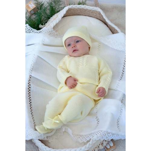 Cable-Knit Baby Knit Set in Yellow