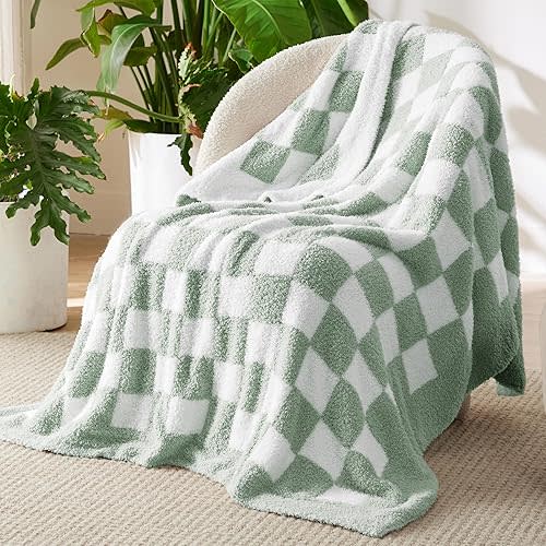 Bedsure Checkered Throw Blanket for Couch - Super Soft, Cozy & Warm Knit Blanket, Breathable, Lightweight & Fluffy for Bed & Sofa, Checkered Green, 50x60 Inches